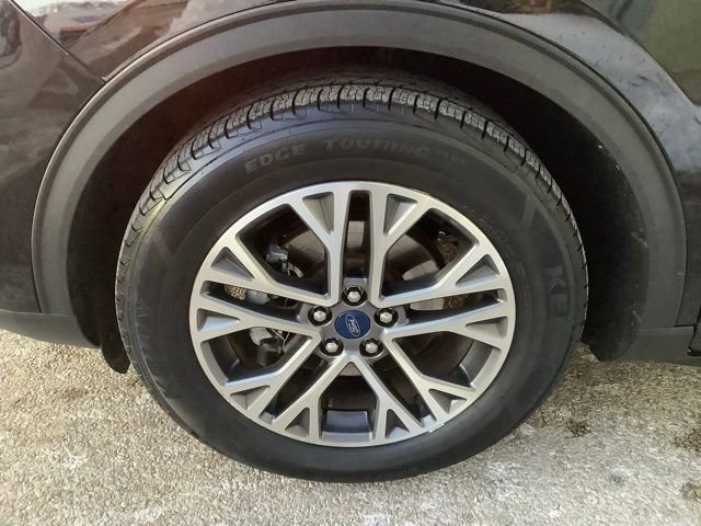Certified 2020 Ford Escape SEL image 37