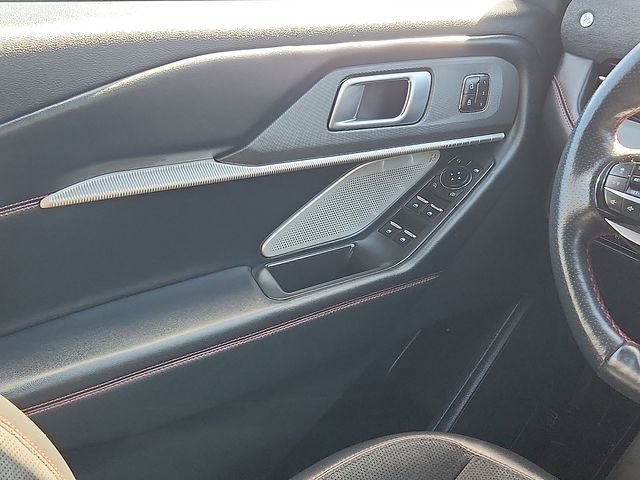 Certified 2025 Ford Explorer ST AWD/4WD image 11