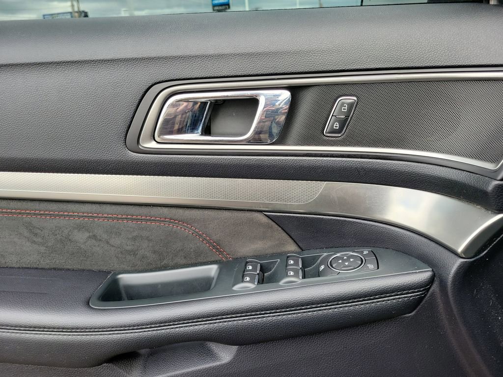 Certified 2021 Ford F150 XLT w/ Equipment Group 302A High image 18