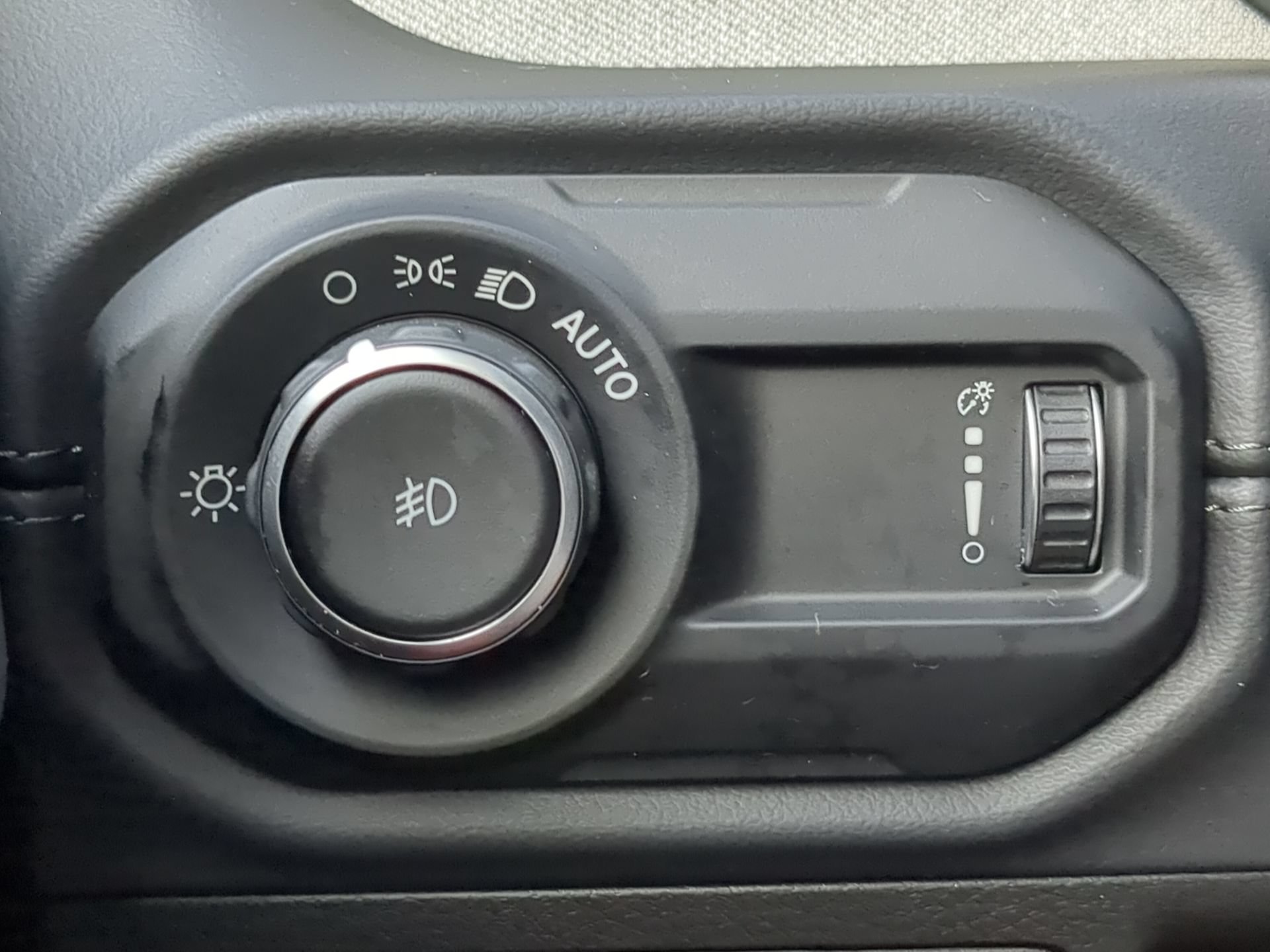Used 2026 Jeep Wrangler Unlimited Sahara AWD/4WD image 63