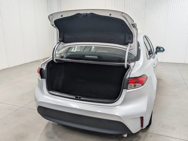 Used 2024 Toyota Corolla LE image 8