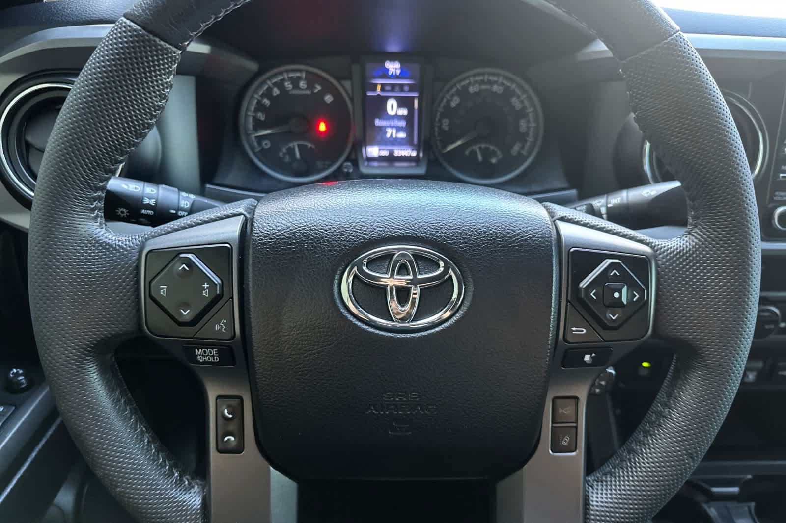 Used 2021 Toyota Tacoma TRD Off-Road w/ Technology Package AWD/4WD image 22