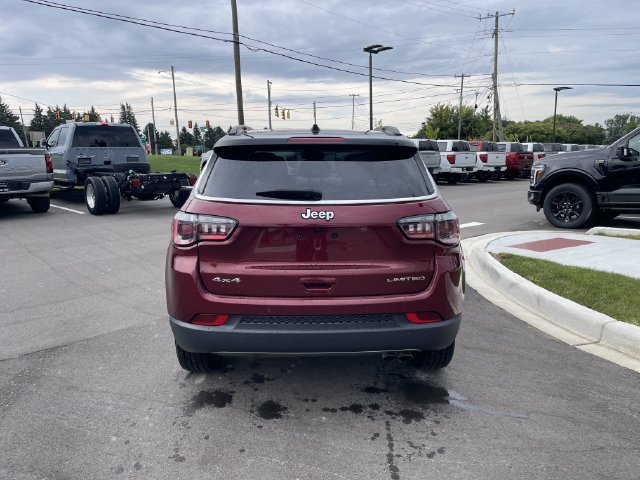 Used 2021 Jeep Compass Limited w/ Sun and Sound Group AWD/4WD image 4