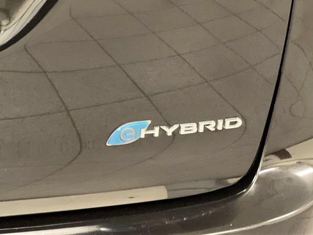 Used 2024 Chrysler Pacifica Limited FWD image 6