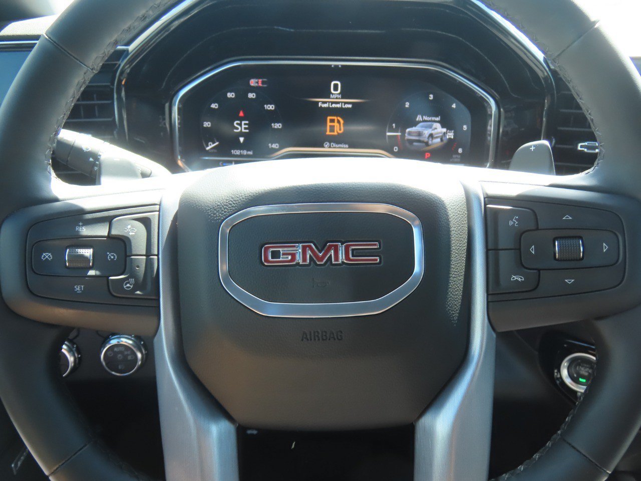 Used 2025 GMC Sierra 1500 SLT w/ SLT Premium Package AWD/4WD image 26