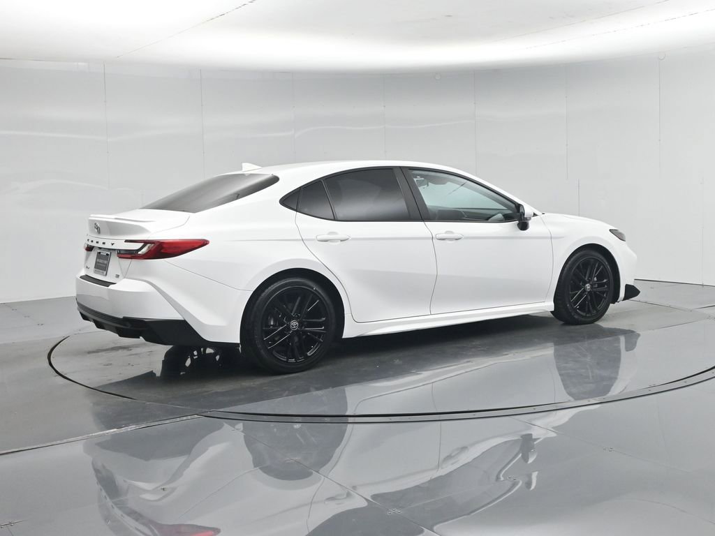 Used 2025 Toyota Camry SE FWD image 28