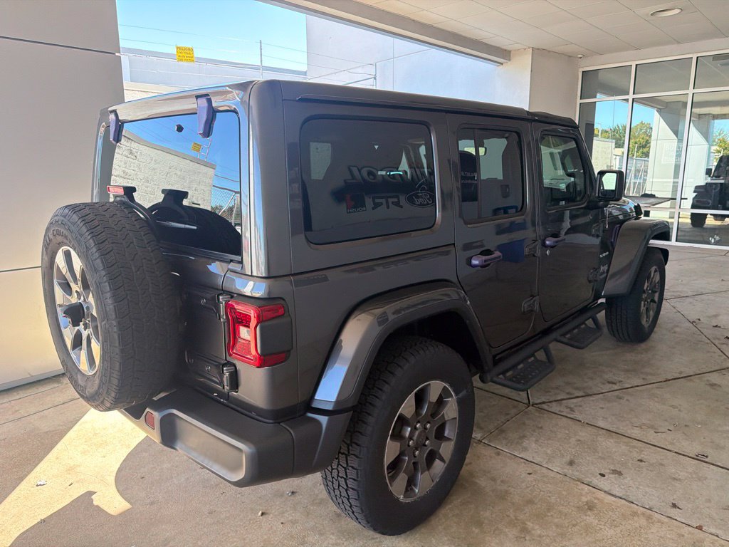 Used 2019 Jeep Wrangler Unlimited Sahara AWD/4WD image 5