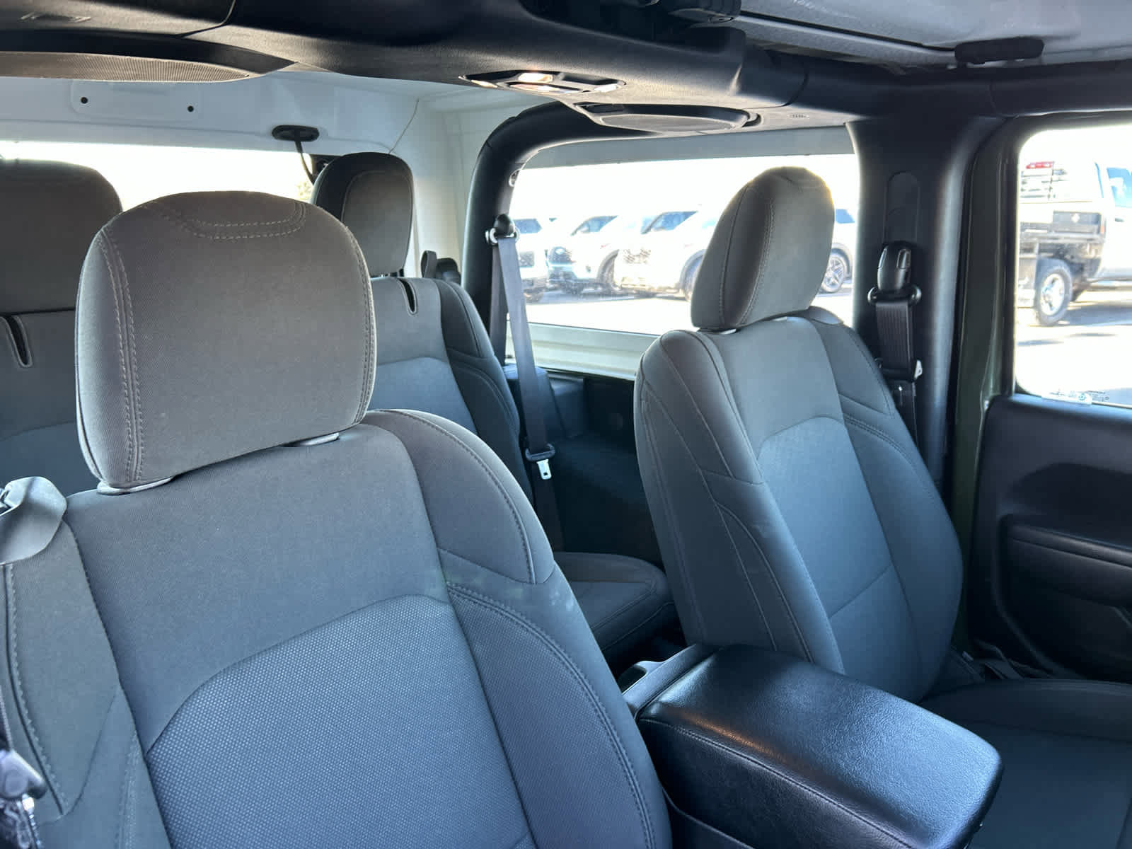 Used 2022 Jeep Wrangler Sport image 34