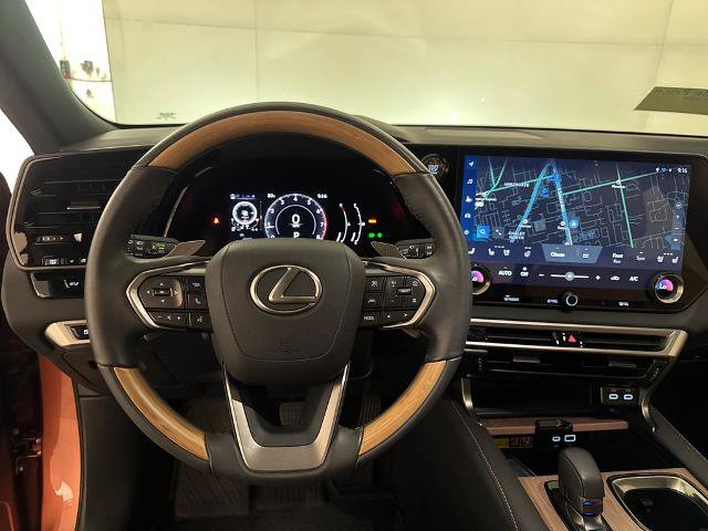Used 2024 Lexus RX 350 Premium w/ Accessory Package (Z1) FWD image 8
