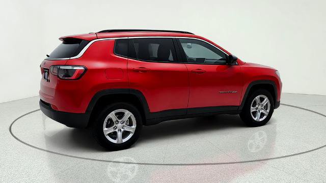 Used 2024 Jeep Compass Latitude AWD/4WD image 8