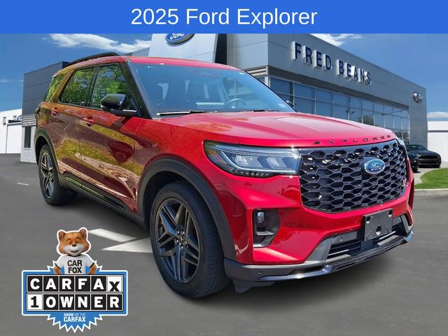 Certified 2025 Ford Explorer ST AWD/4WD image 1
