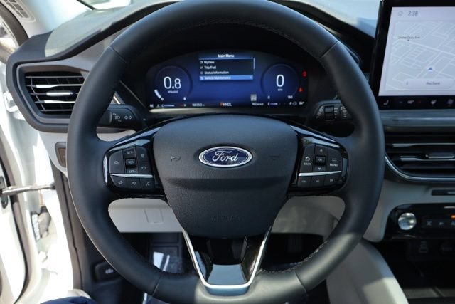 Certified 2024 Ford Escape Platinum AWD/4WD image 17
