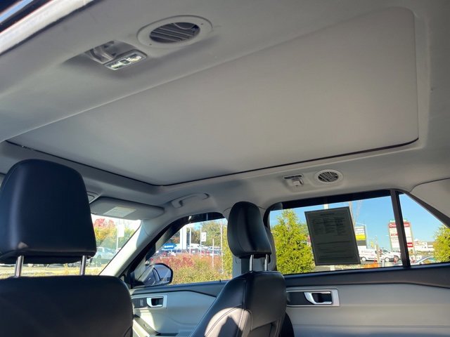 Certified 2021 Ford Explorer XLT w/ Equipment Group 202A image 23