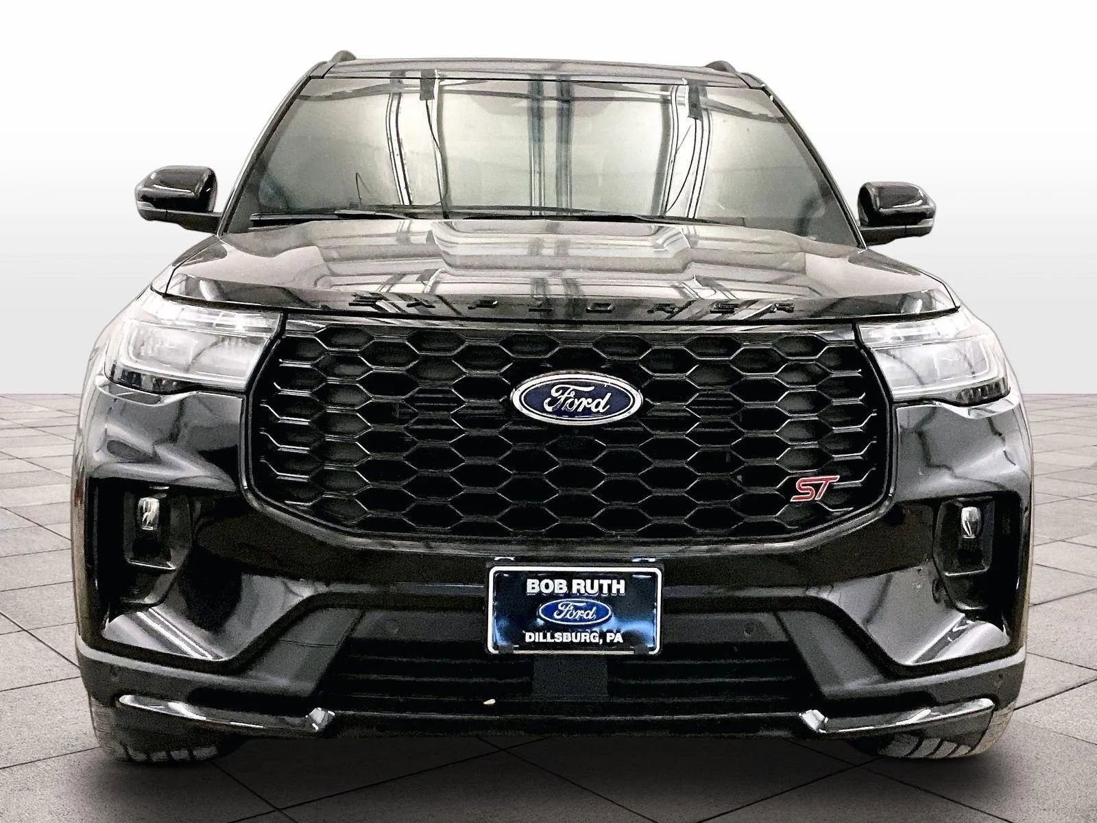 Certified 2025 Ford Explorer ST AWD/4WD image 3