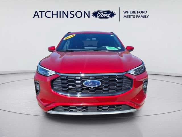 Certified 2024 Ford Escape ST-Line Select w/ Tech Pack #2 AWD/4WD image 2