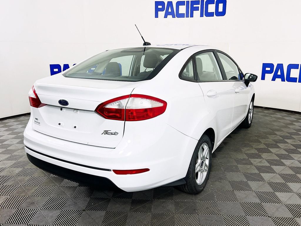 Certified 2017 Ford Fiesta SE FWD image 7