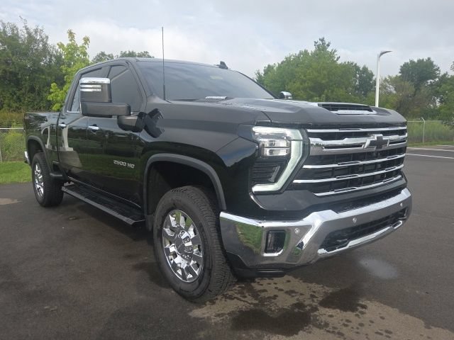 Used 2025 Chevrolet Silverado 2500 LTZ w/ LTZ Plus Package