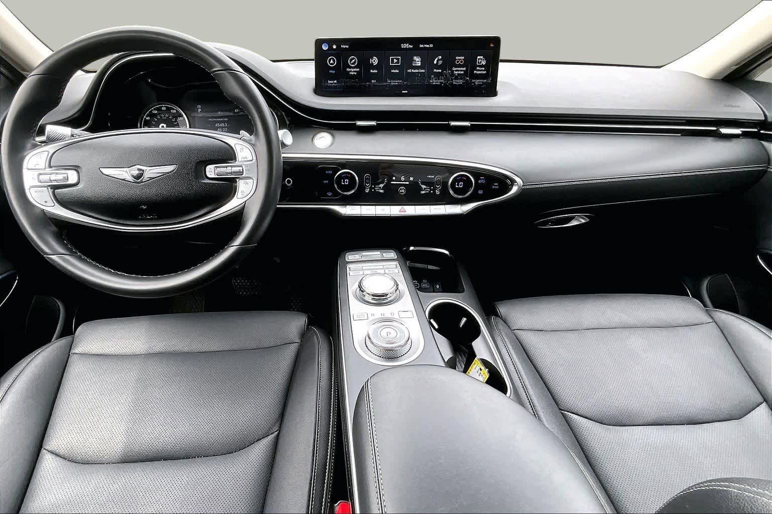 Used 2025 Genesis GV70 2.5T AWD/4WD image 16