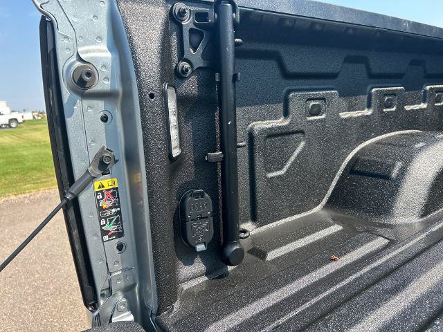 Used 2024 Chevrolet Silverado 2500 High Country w/ LPO, Dark Essentials Package AWD/4WD image 28