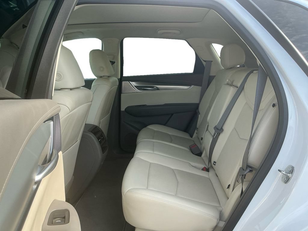 Used 2023 Cadillac XT5 Premium Luxury w/ Technology Package FWD image 21