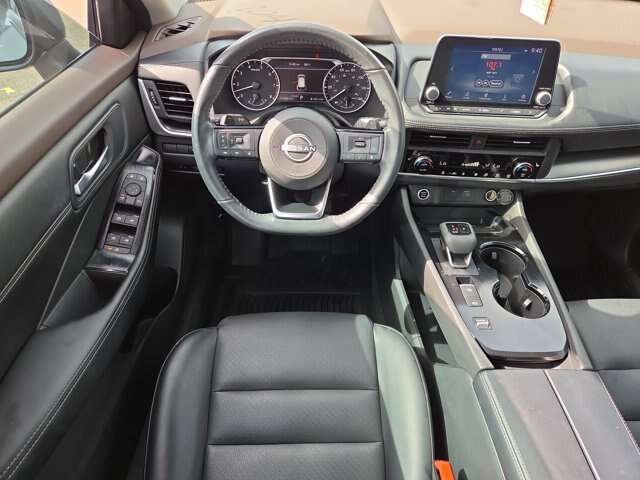 Used 2023 Nissan Rogue SV w/ SV Premium B Package FWD image 12