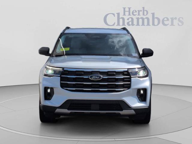 Certified 2025 Ford Explorer Active w/ Active Comfort Package RWD image 2