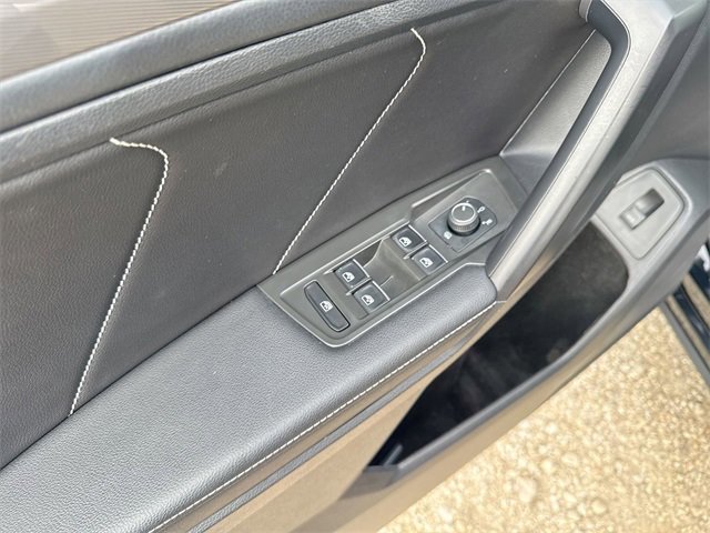 Used 2024 Volkswagen Tiguan SE R-Line w/ MDO Package, Three-Row image 20