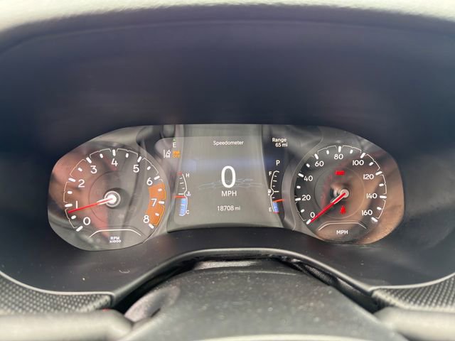 Used 2022 Jeep Compass Trailhawk w/ Trailhawk Convenience Group AWD/4WD image 37