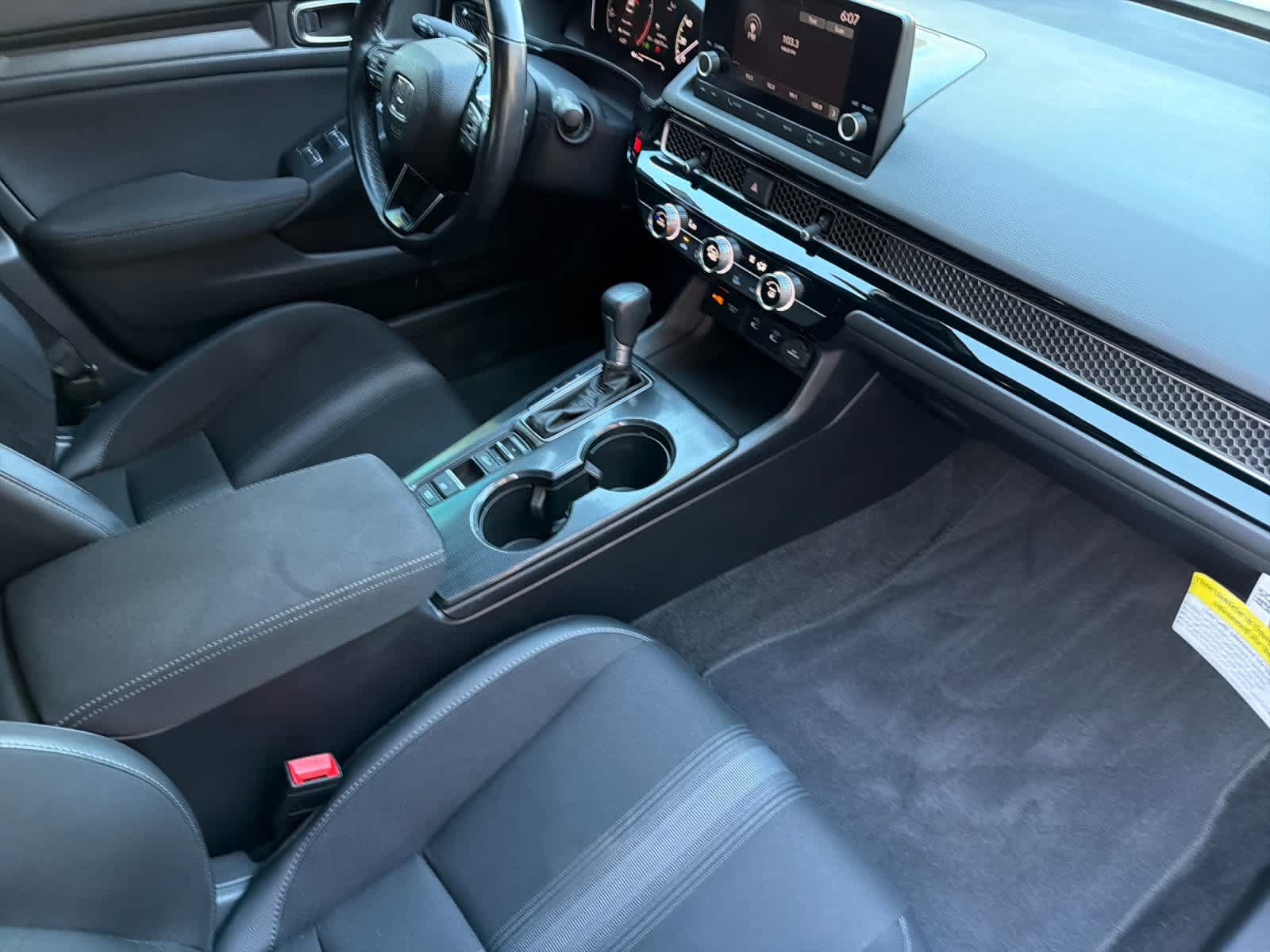 Used 2025 Honda Civic Sport image 15