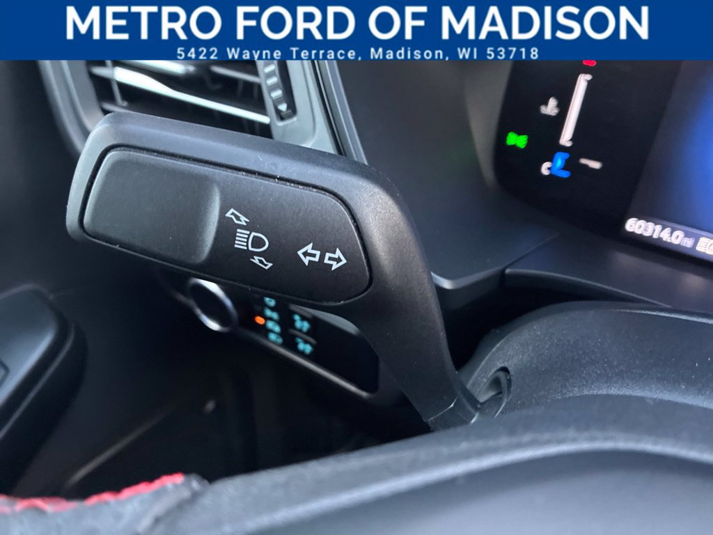 Certified 2025 Ford Escape ST-Line AWD/4WD image 28