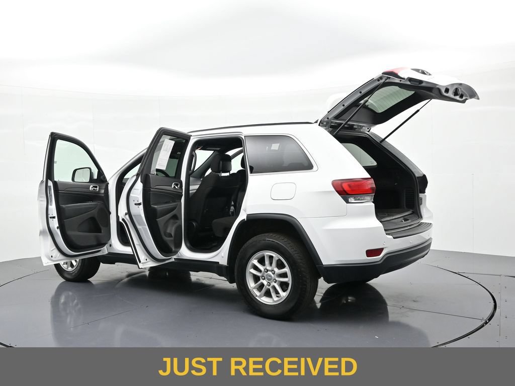 Used 2020 Jeep Grand Cherokee Laredo AWD/4WD image 28