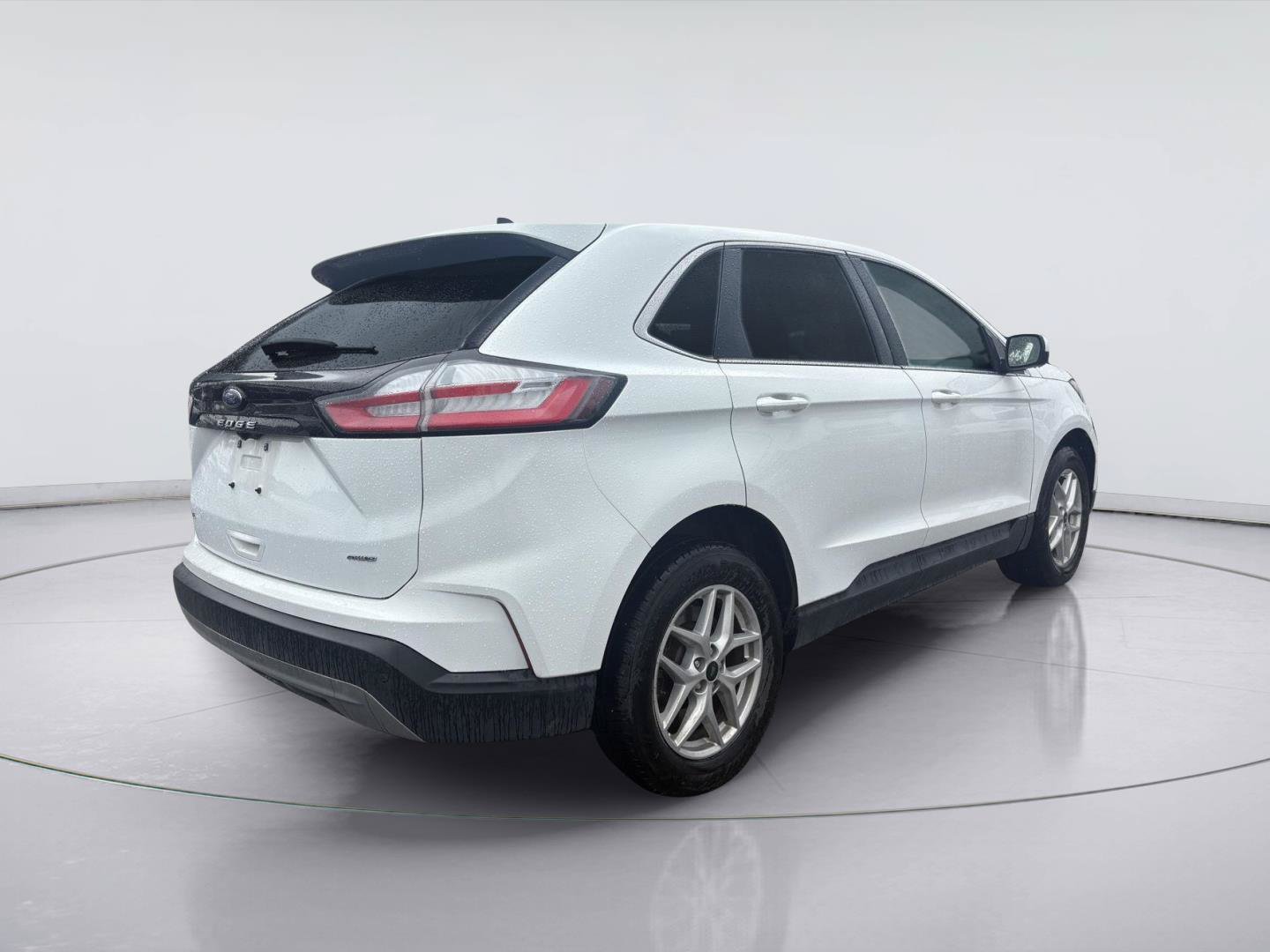 Certified 2024 Ford Edge SEL AWD/4WD image 5