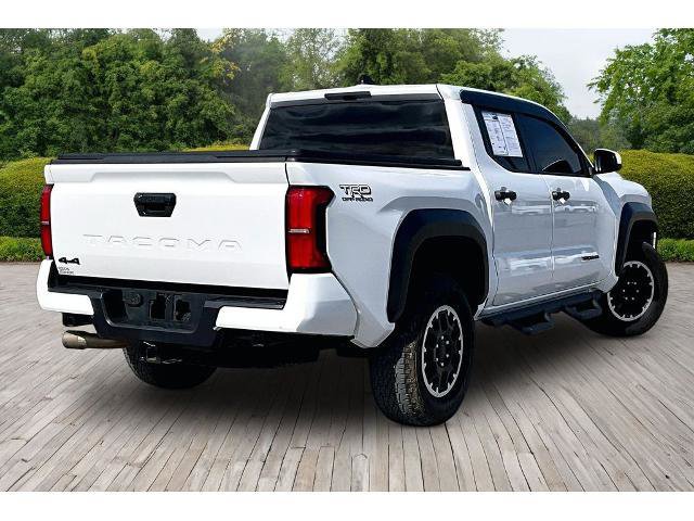 Used 2025 Toyota Tacoma TRD Off-Road AWD/4WD image 4