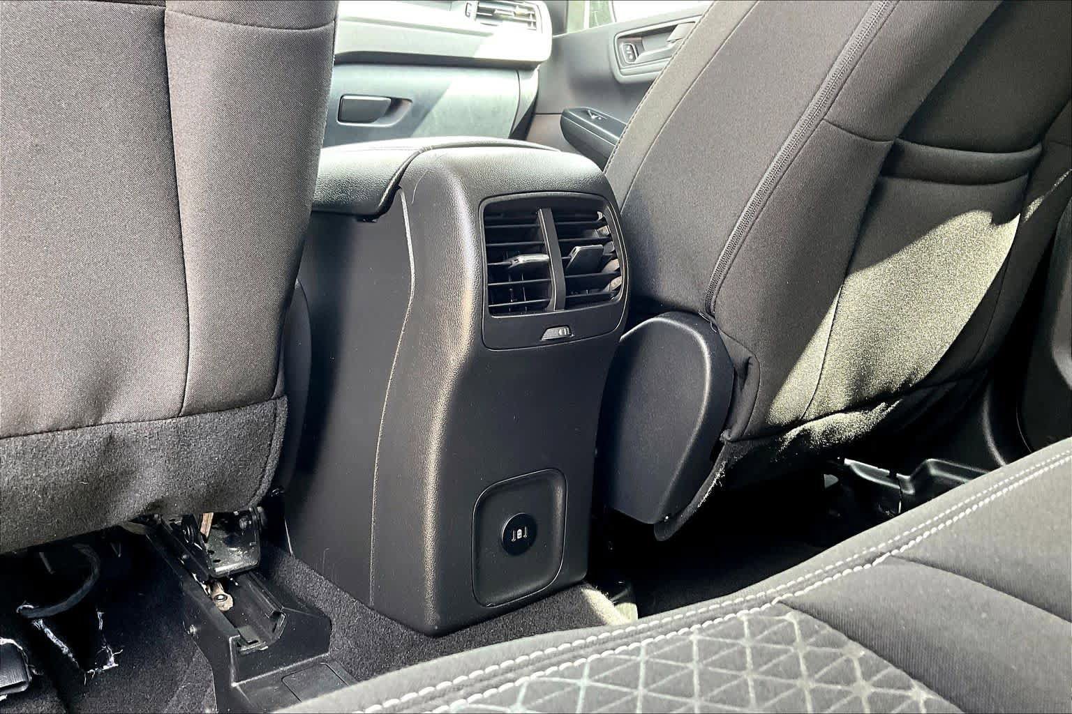 Certified 2024 Ford Escape Active AWD/4WD image 36