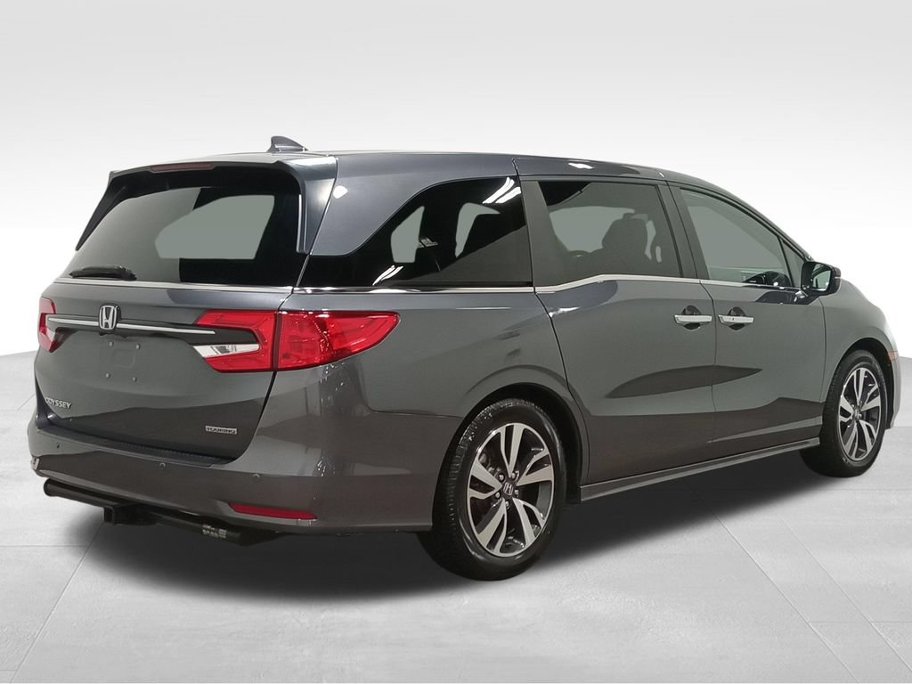 Used 2024 Honda Odyssey Touring image 3
