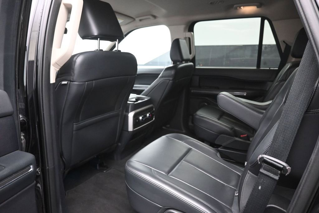 Certified 2024 Ford Expedition XLT RWD image 2