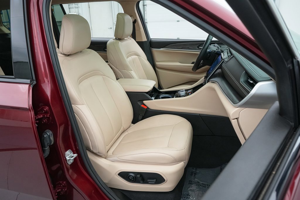 Used 2021 Jeep Grand Cherokee L Limited w/ Trailer Tow Group (B) image 24