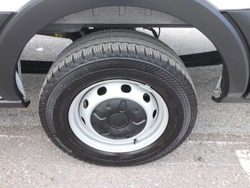 Certified 2025 Ford Transit 250 148 High Roof Extended image 22