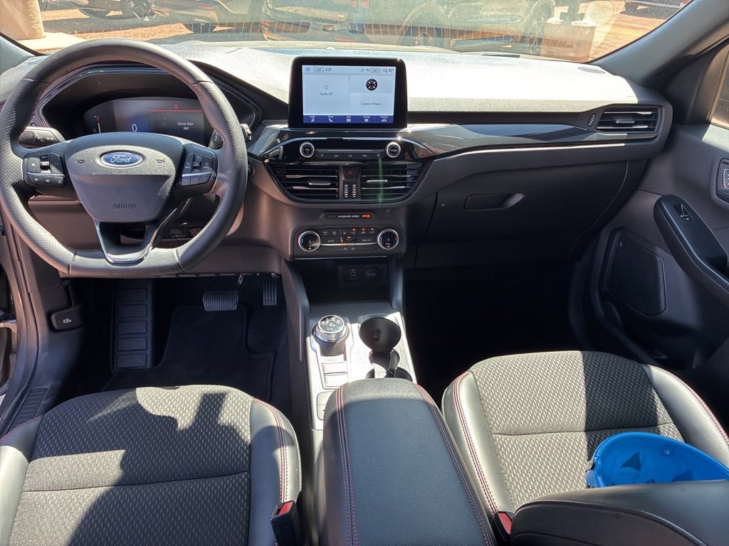 Certified 2025 Ford Escape ST-Line AWD/4WD image 19