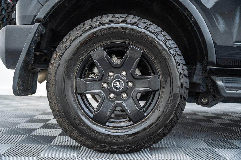 Certified 2025 Ford Bronco Outer Banks AWD/4WD image 17