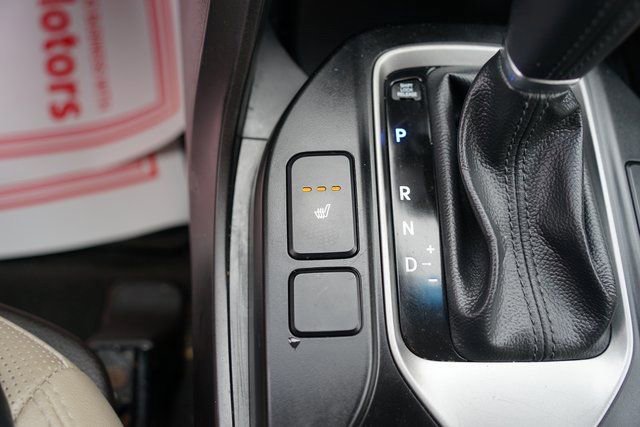 Used 2018 Hyundai Santa Fe Sport image 18