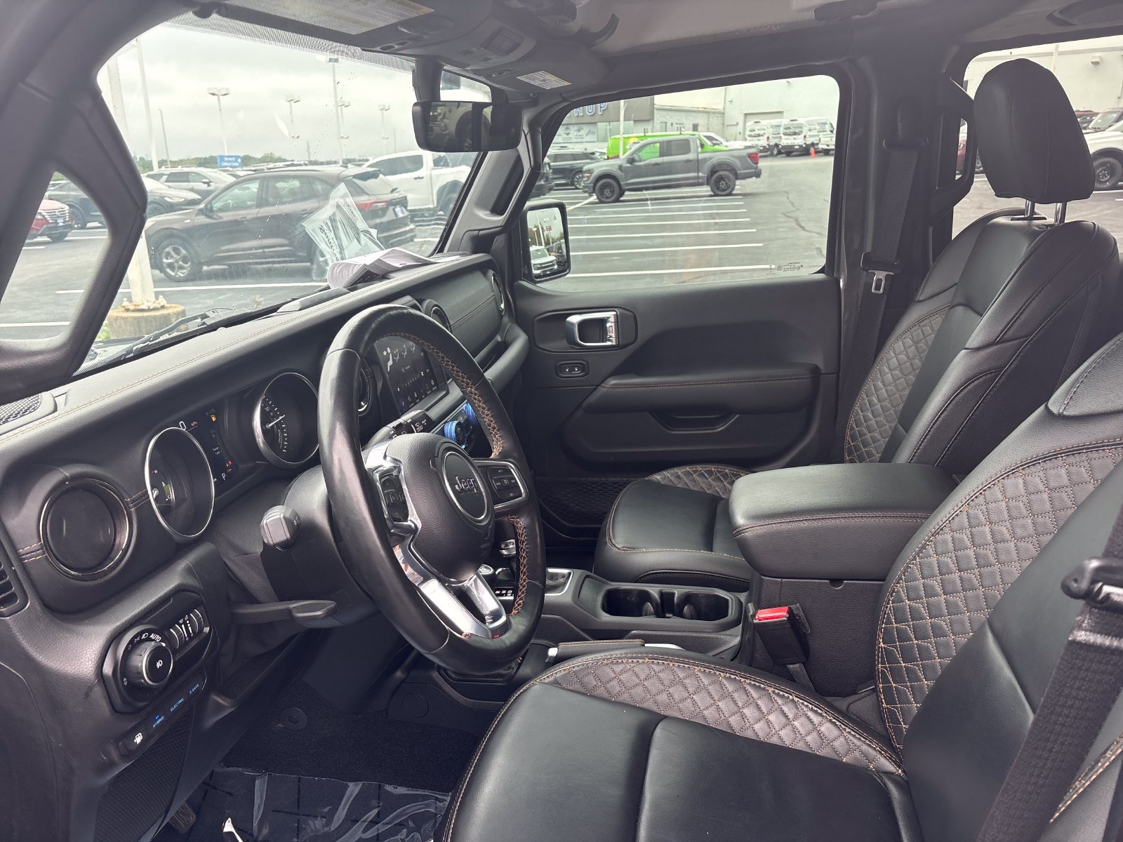 Used 2021 Jeep Wrangler Unlimited Sahara AWD/4WD image 11