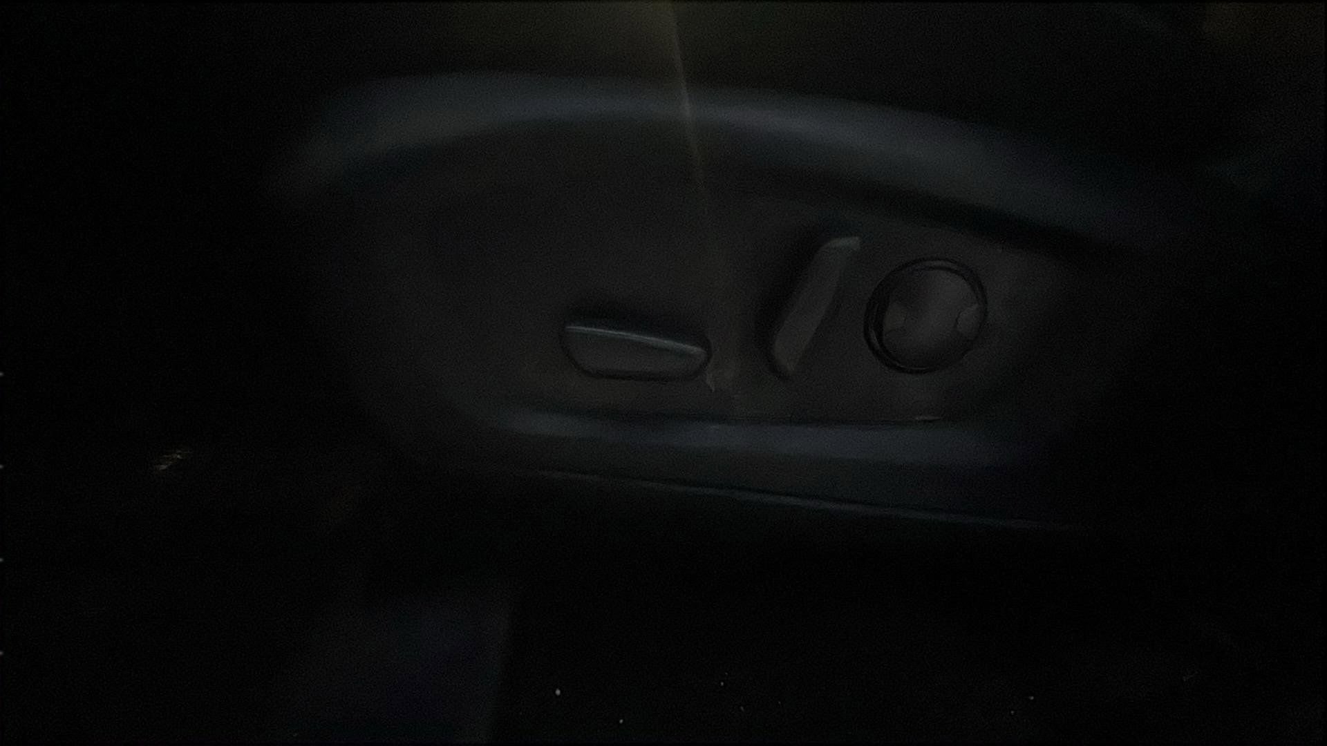 Certified 2021 Ford Explorer XLT image 26