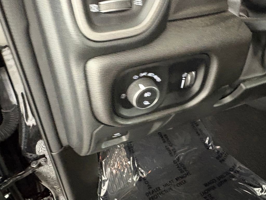 Used 2025 RAM 1500 Tradesman w/ Night Edition AWD/4WD image 13