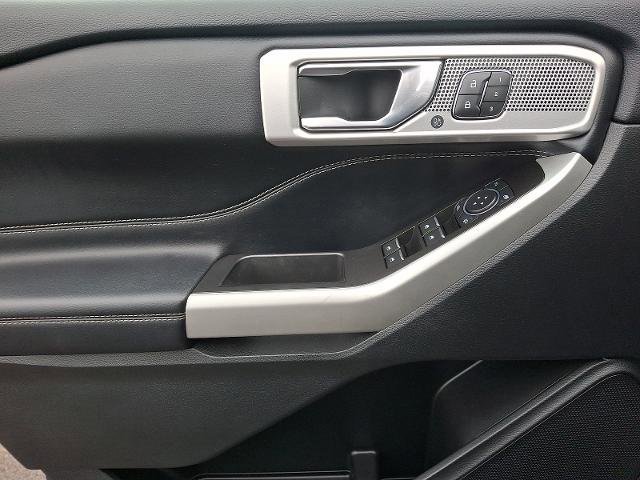 Certified 2022 Ford Explorer Limited w/ Hybrid Equipment Group 310A image 12