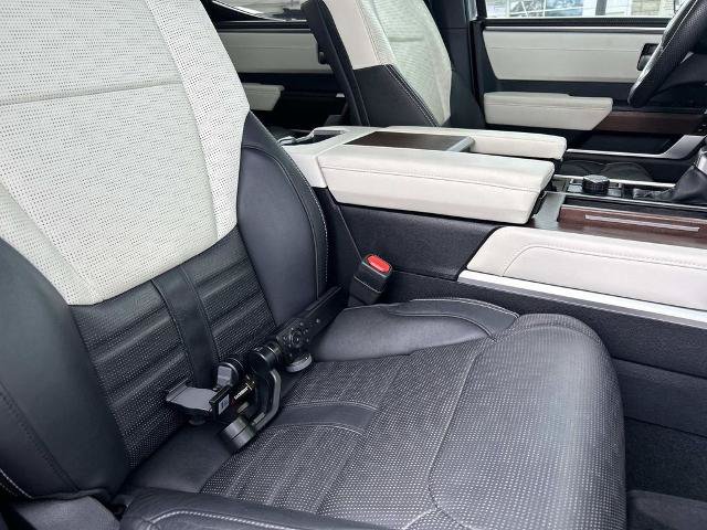Used 2024 Toyota Tundra Capstone AWD/4WD image 23
