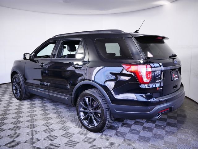 Certified 2018 Ford Explorer XLT w/ XLT Appearance Package image 2