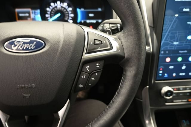 Certified 2024 Ford Edge Titanium w/ Equipment Group 301A AWD/4WD image 18