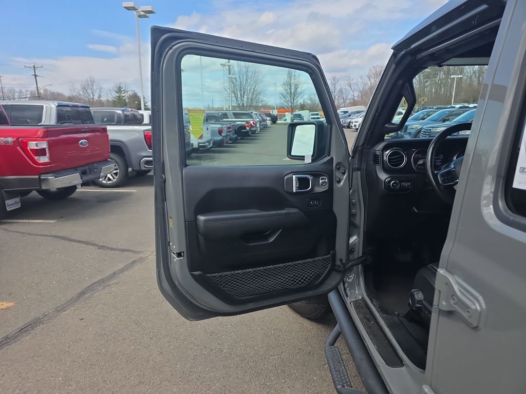 Used 2021 Jeep Wrangler Unlimited Sahara AWD/4WD image 20