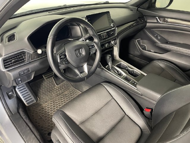 Used 2019 Honda Accord Sport image 3